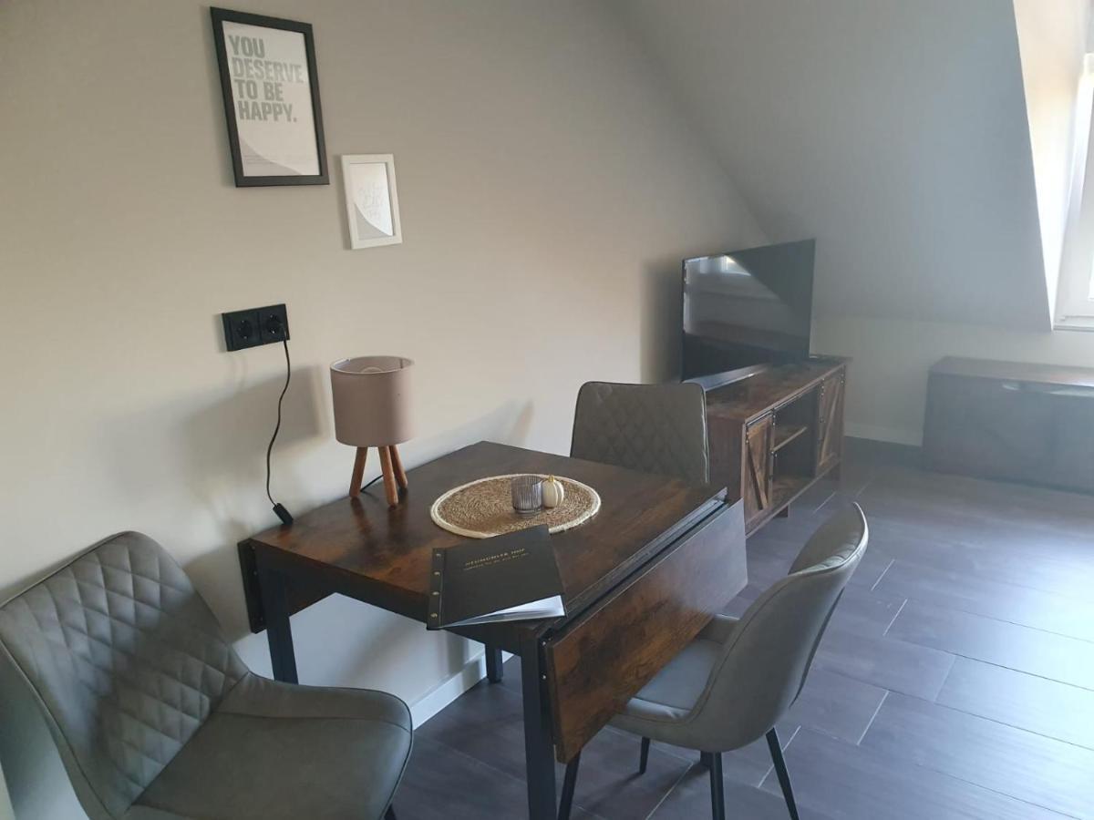 Neumuehler Hof- Ferienwohnung "Benjamin" Mit Grosser Privater Dachterasse Und Guter Anbindung In Die City Schwerin  Esterno foto