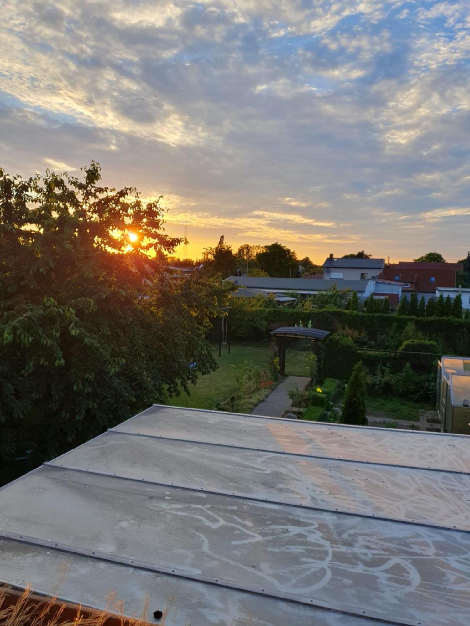 Neumuehler Hof- Ferienwohnung "Benjamin" Mit Grosser Privater Dachterasse Und Guter Anbindung In Die City Schwerin  Esterno foto